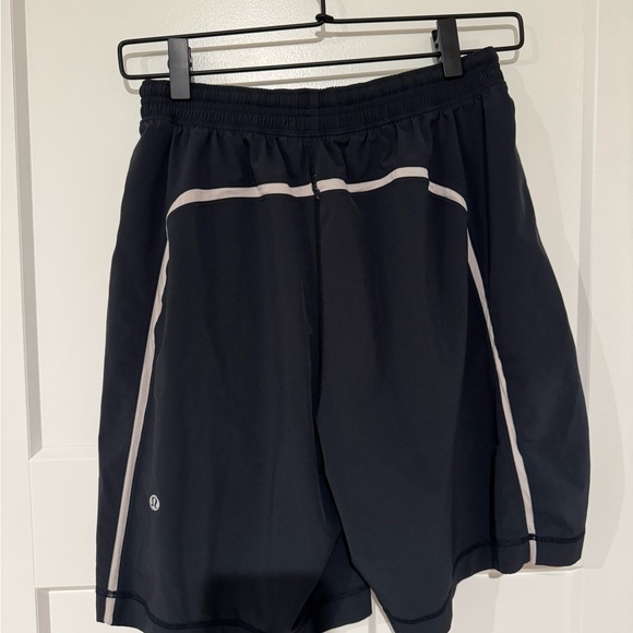 Men's Lululemon Athletic Shorts - Picture 2 of 3